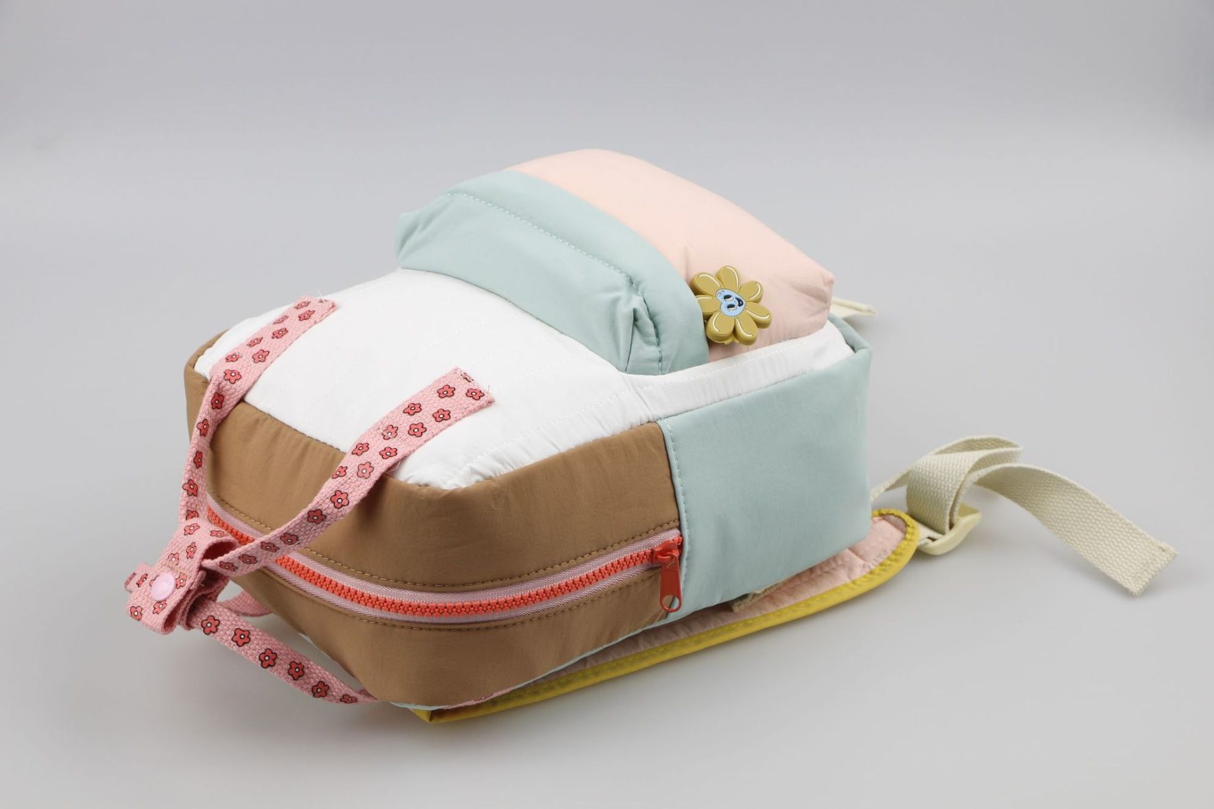 detska-ranica-happy-daisy (1)