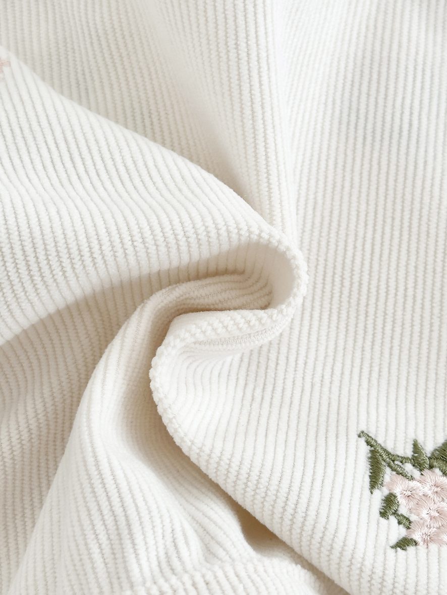 bebeshko-detsko-qke-White-Flowers (5)