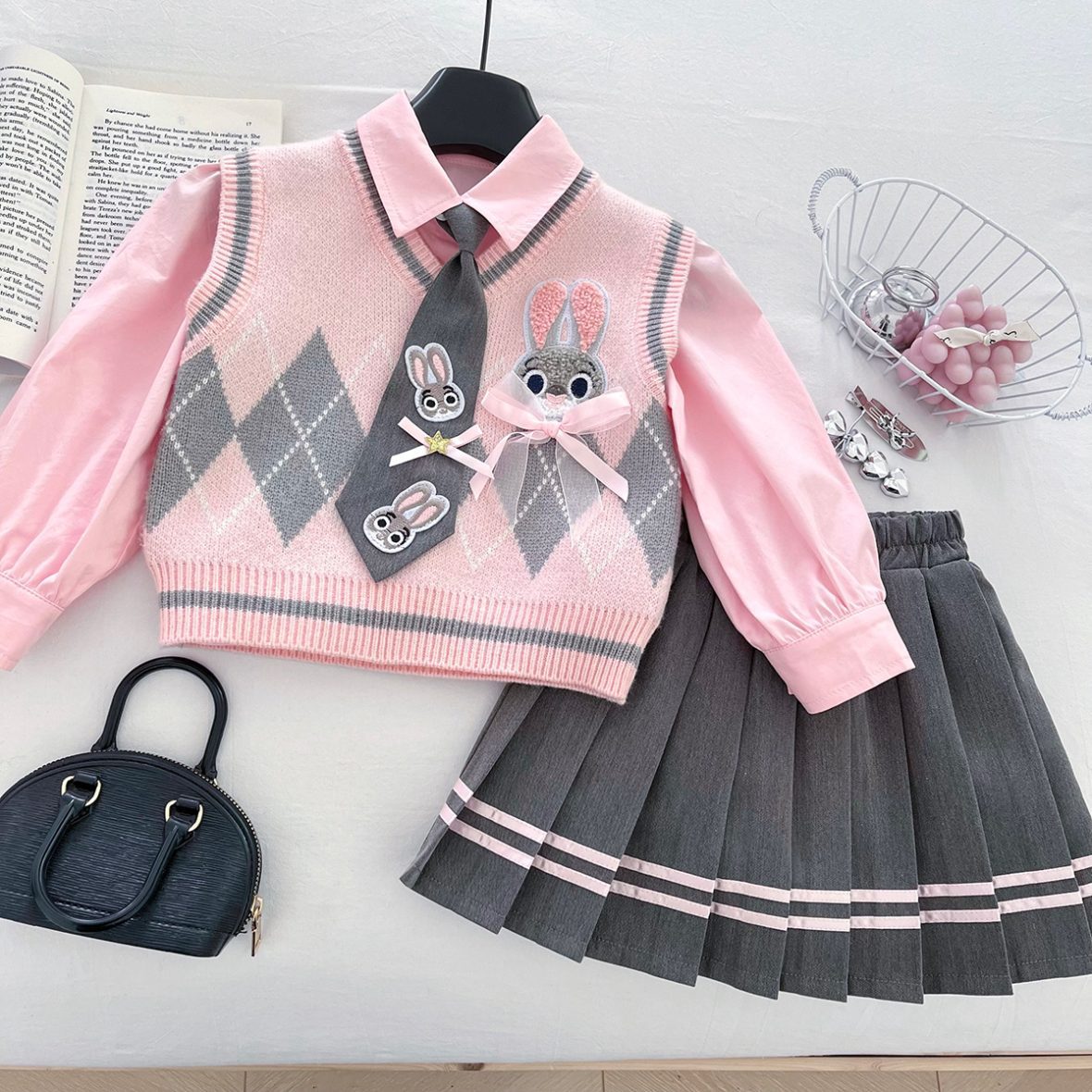 beebeshki-detski-komplekt-student-bunny (4)