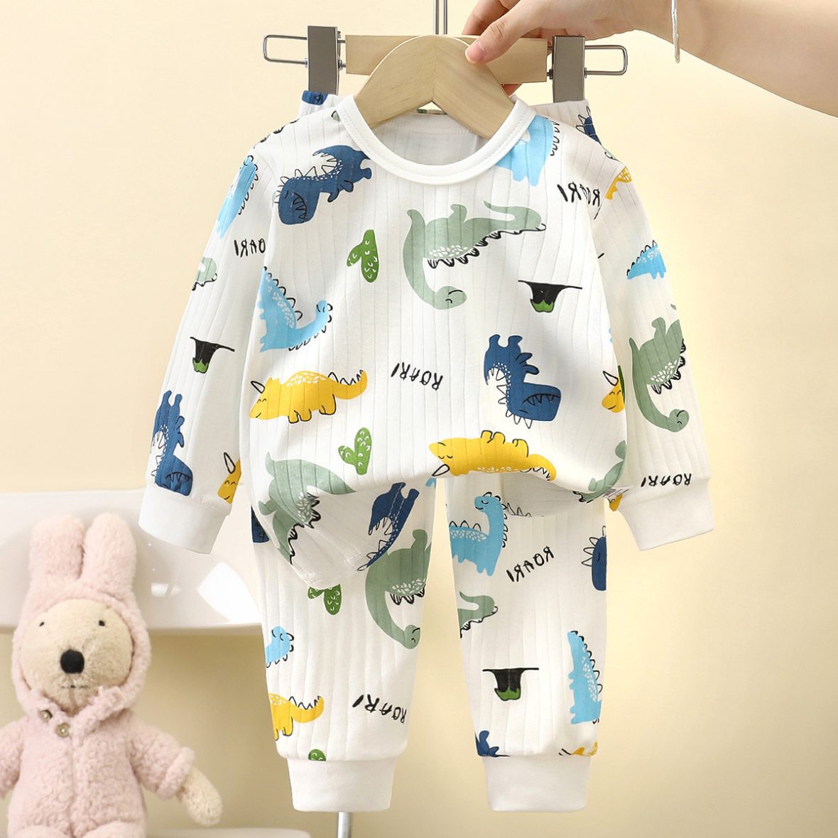 bebeshka-detska-pijama-dino-planet