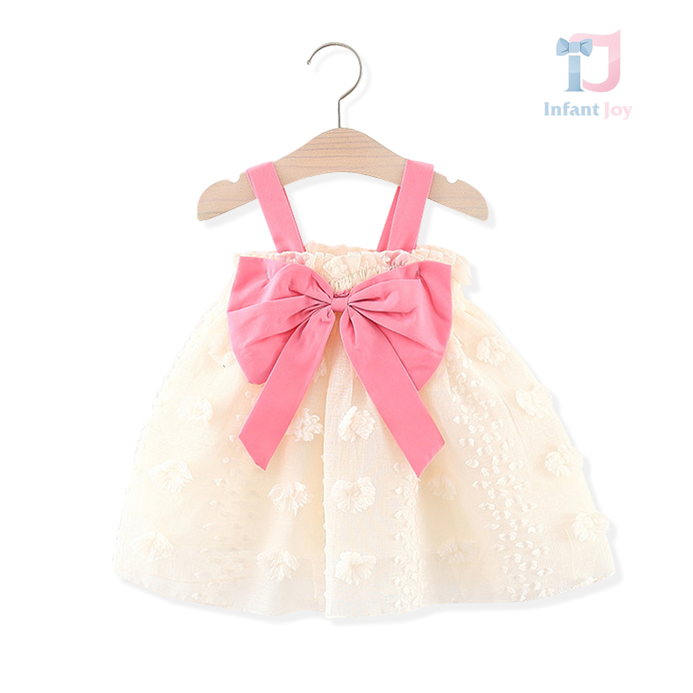 Rochie cu detalii 3D frumoase Milk & Honey