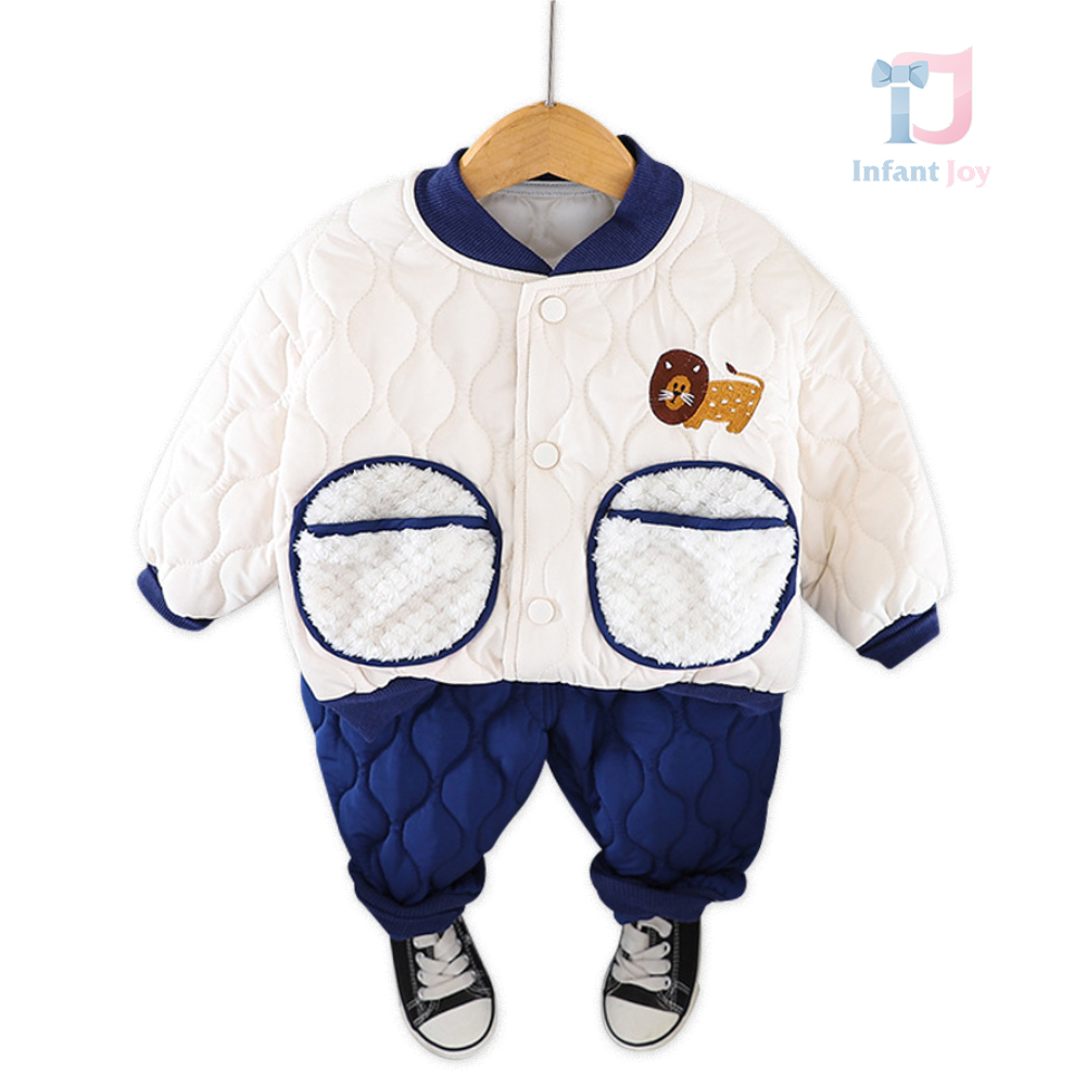 Echipa matlasata de 2 piese cu umplutura din puf si broderie Winter Lion