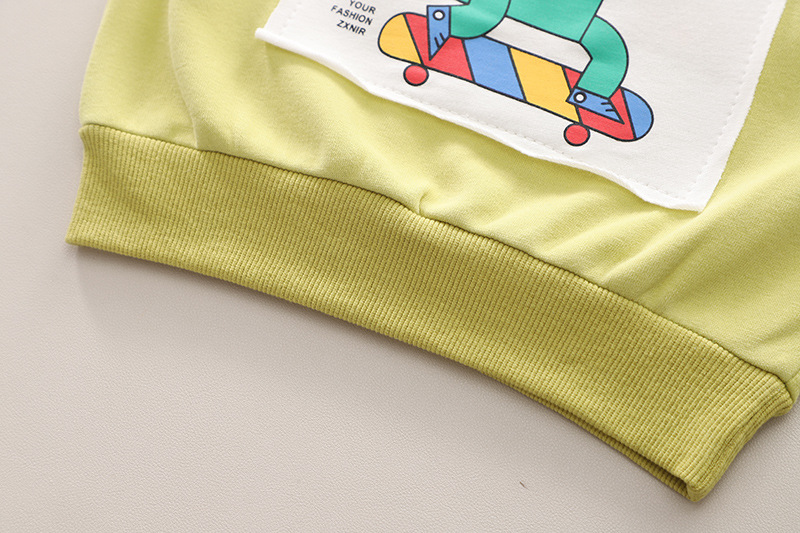 bebeshki-detski-komplekt-dino-skateboarder (1)