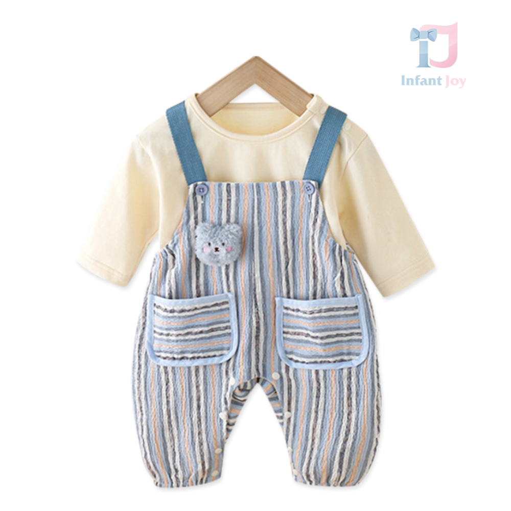 Set Premium de 2 piese cu salopetă creponată cu element 3D și bluză Woodland Bear