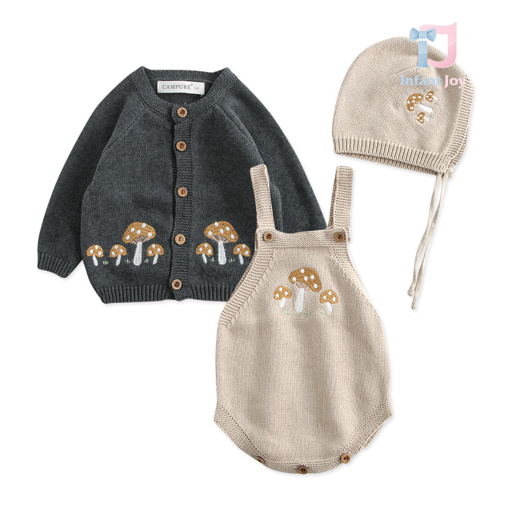 Set tricotat de 3 piese Premium cu cardigan, salopetă și pălărie Little Mushroom