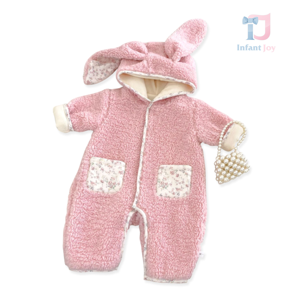 Salopetă pufoasă cu glugă și urechiușe 3D Little Fluff Wonderland Pink