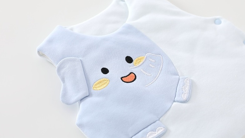 bebeshki-elek-elephant-cuddle (2)