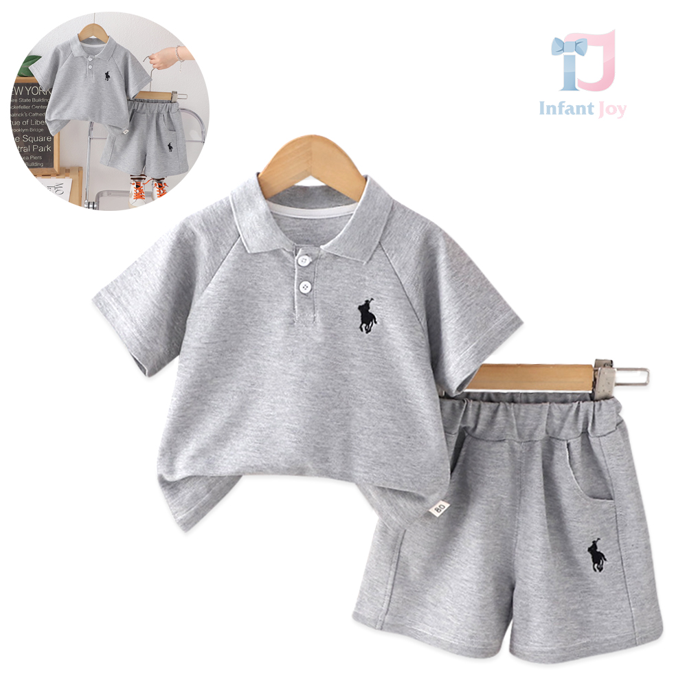 Set de 2 piese cu tricou cu guler clasic și pantaloni scurți cu broderii Classic Polo Grey