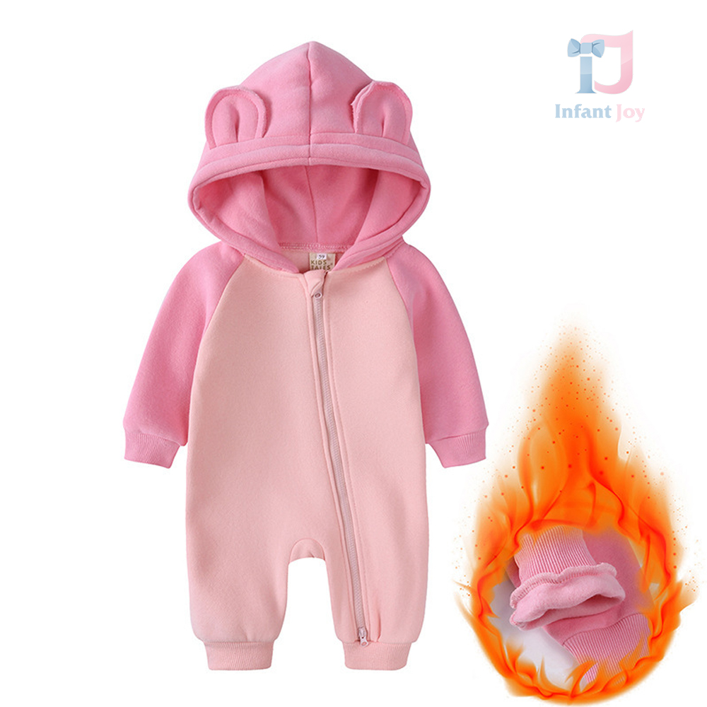 Salopetă matlasată cu glugă cu urechiușe și închidere asimetrică Cuddle Cub Pink