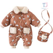 Set de 2 piese cu salopetă cu puf ecologic și borsetă de umăr Snow Dream