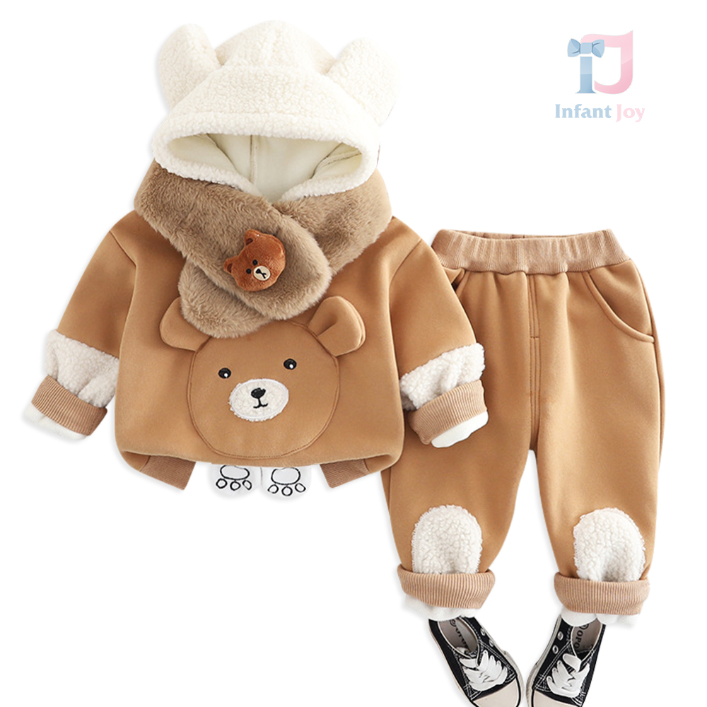 Set matlasat de 3 piese cu glugă, zone din pluș aplicate și fular Plush Bear Caramel