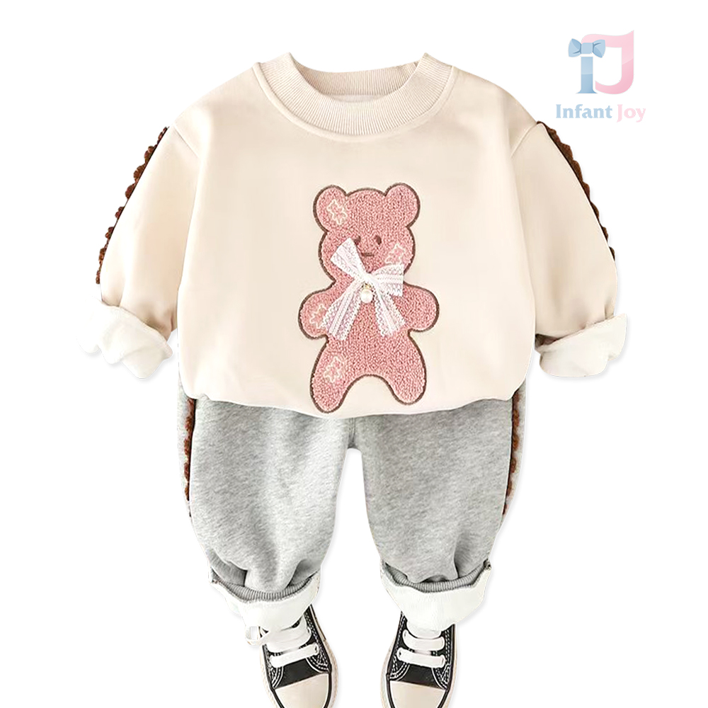Set matlasat de 2 piese cu bluză/hanorac cu aplicații și pantaloni Softy Bear Vanilla