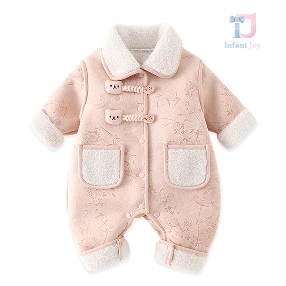 Salopetă premium din velur ecologic cu blană plush karakul și elemente 3D Bear Cloud Pink