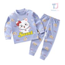 Set pijama de 2 piese din bluză și pantaloni cu imprimeu The Kitty