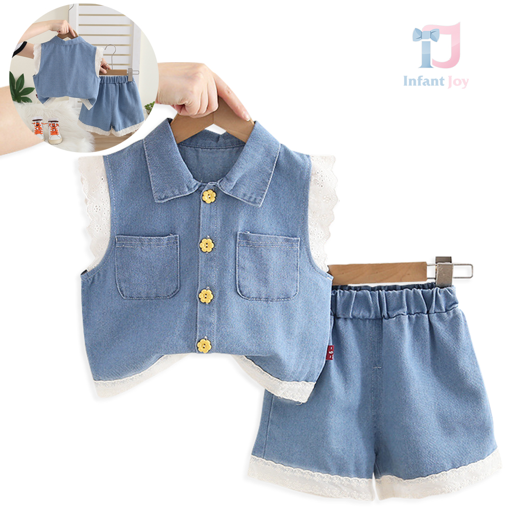 Set din denim de 2 piese cu vestă, accente din dantelă și pantaloni scurți Lace Reverie