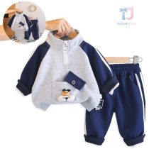 Set sport de 2 piese din sweatshirt cu guler înalt, elemente 3D și pantaloni Little Dog