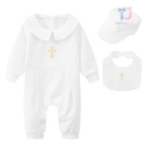 Set premium de 3 piese din romper cu guler, broderii, bavetă și căciuliță Ivory Charm