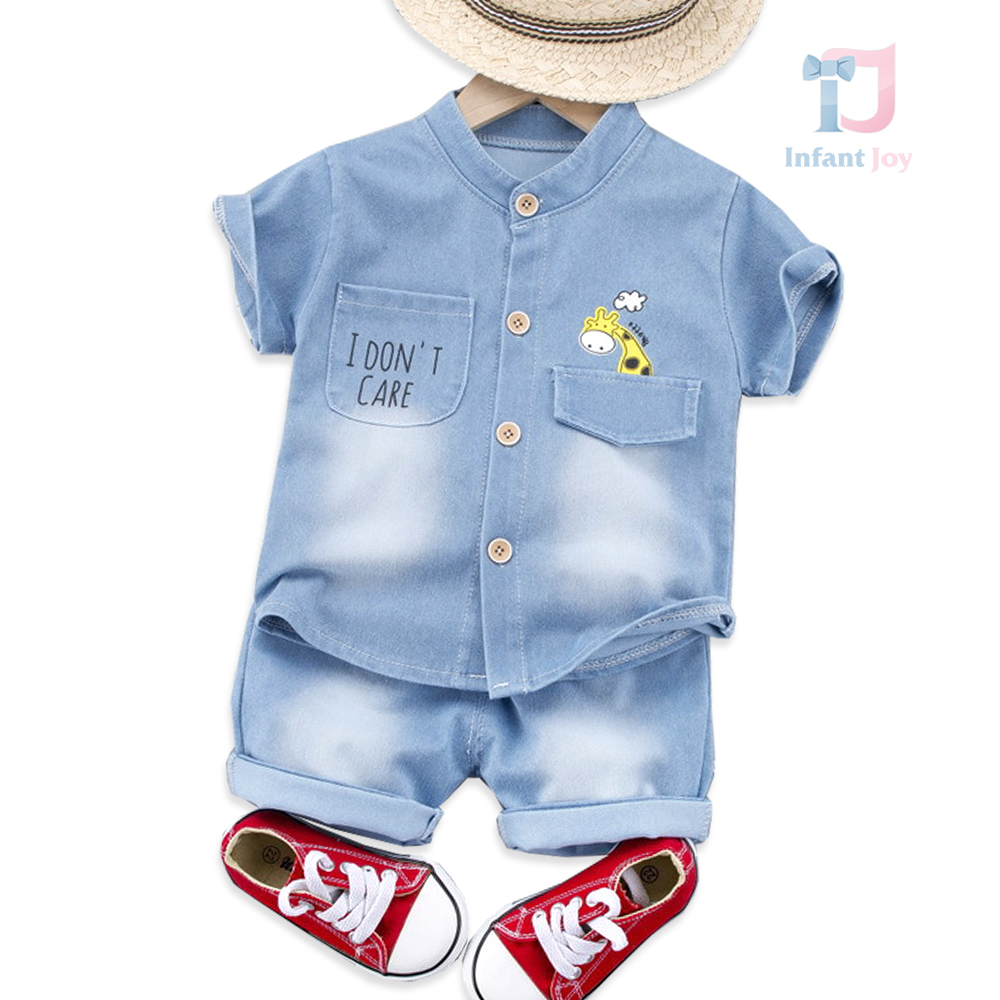 Set sport-elegant de 2 piese din cămașă cu mânecă scurtă, imprimeuri și pantaloni din denim I Don`t Care