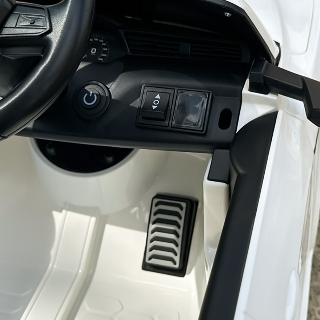masinuta-electrica-copii-cu-licenta-audi-sq8-telecomanda-70w-12v-standard-alba-382998