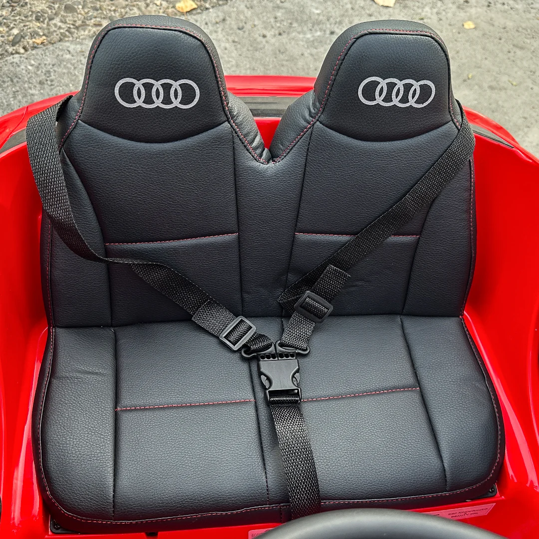 masinuta-electrica-cu-licenta-audi-e-tron-sportback-4×4-putere-140w-scaun-tapitat-rosie-072745