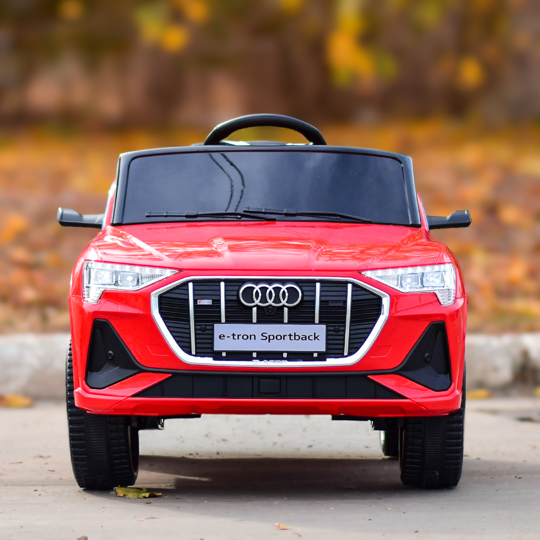 masinuta-electrica-cu-licenta-audi-e-tron-sportback-4×4-putere-140w-scaun-tapitat-rosie-085817