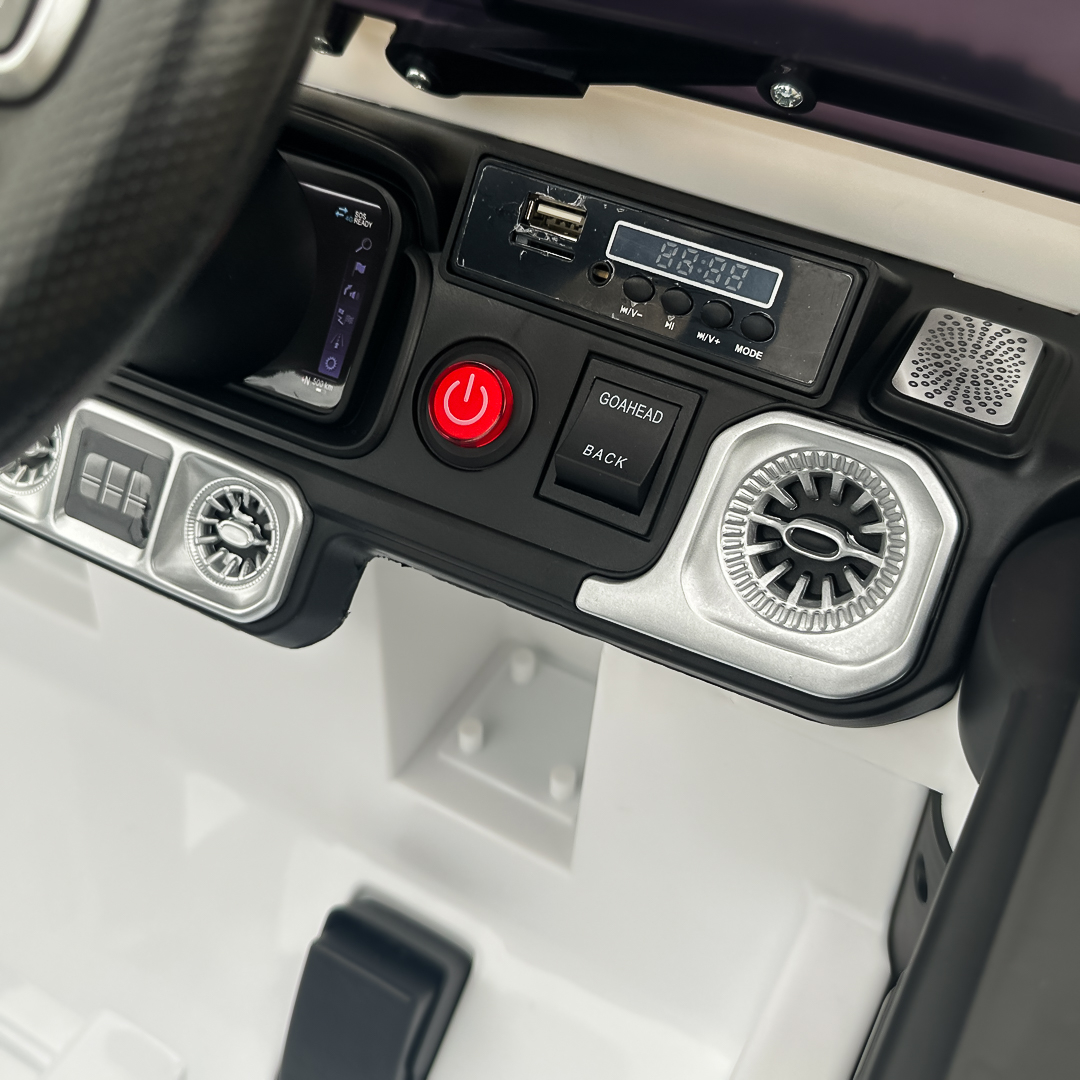 masinuta-electrica-pentru-copii-mercedes-g63-amg-70w-12v-echipare-premium-alba-506003