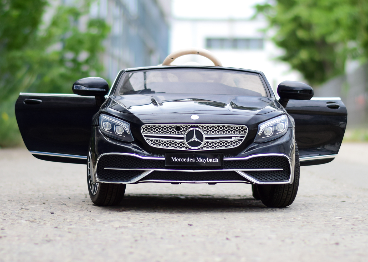 masinuta-electrica-pentru-copii-mercedes-s650-maybach-90w-12v-echipat-premium-negru-321888