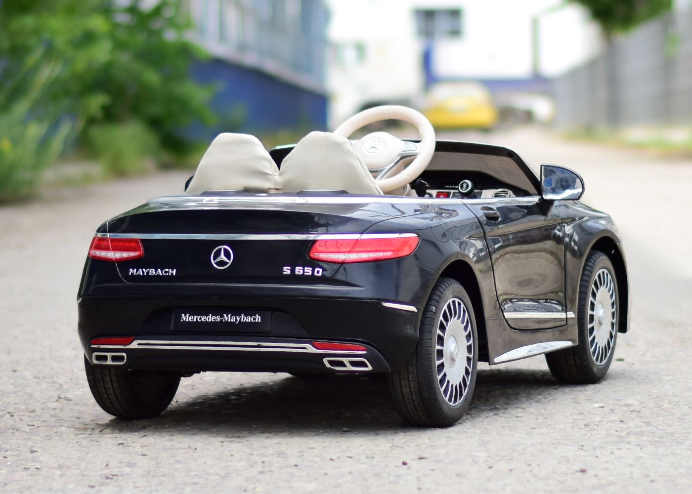masinuta-electrica-pentru-copii-mercedes-s650-maybach-90w-12v-echipat-premium-negru-394116