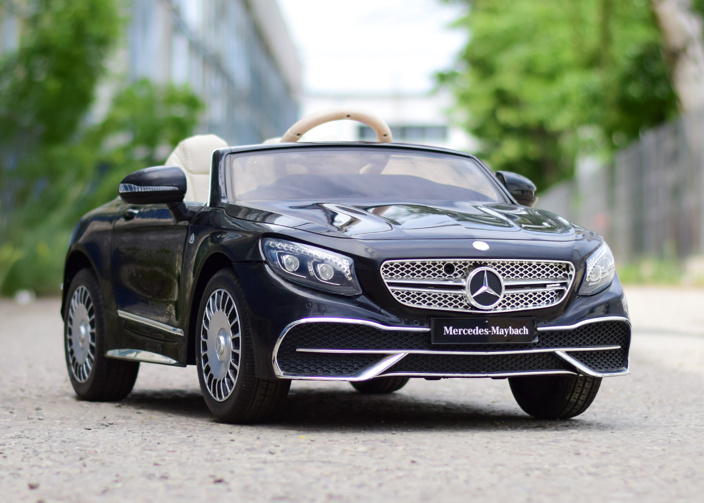 masinuta-electrica-pentru-copii-mercedes-s650-maybach-90w-12v-echipat-premium-negru-481458