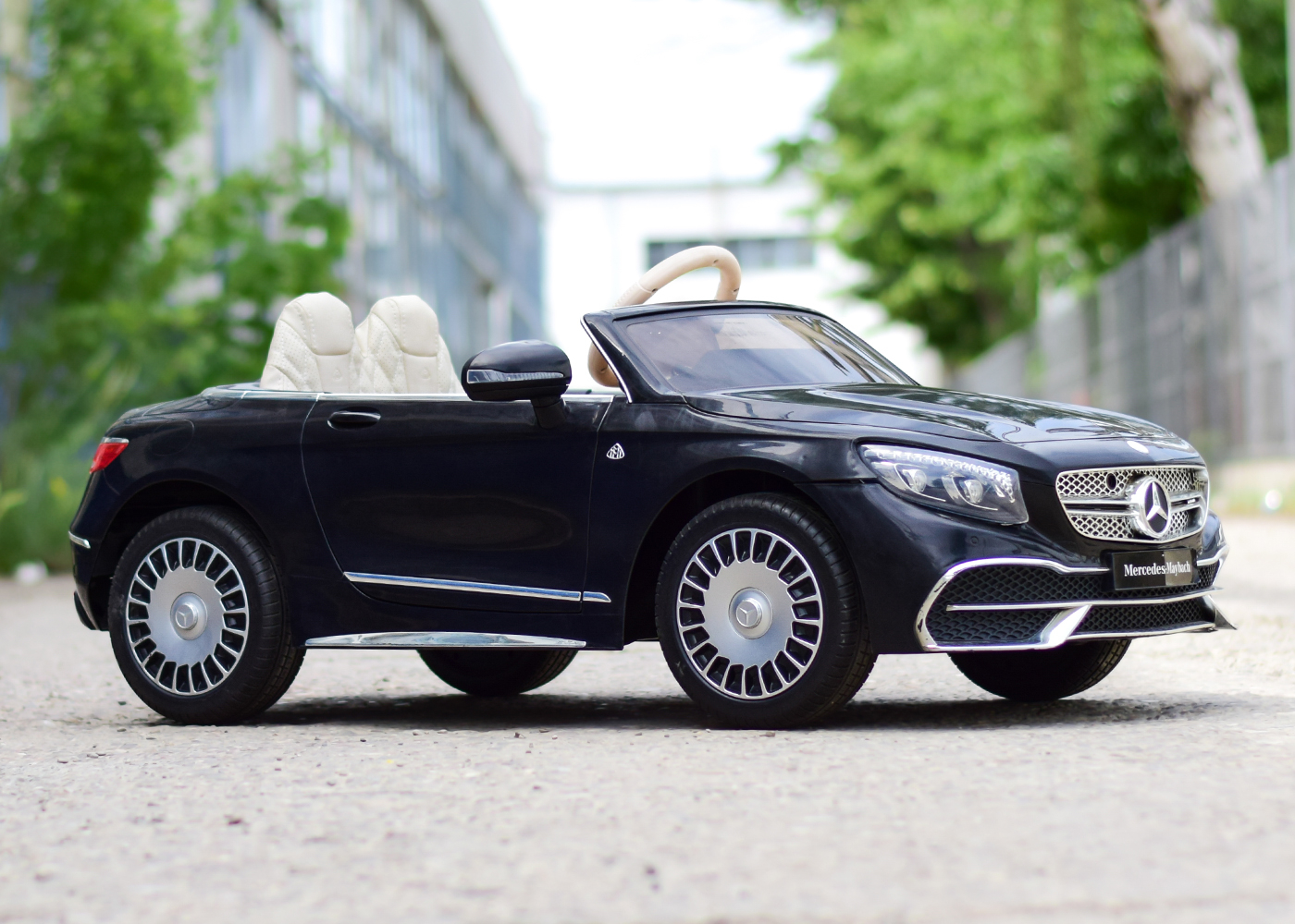masinuta-electrica-pentru-copii-mercedes-s650-maybach-90w-12v-echipat-premium-negru-773185