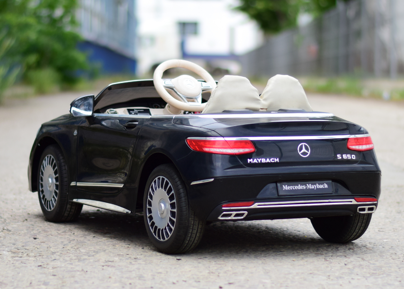 masinuta-electrica-pentru-copii-mercedes-s650-maybach-90w-12v-echipat-premium-negru-930478