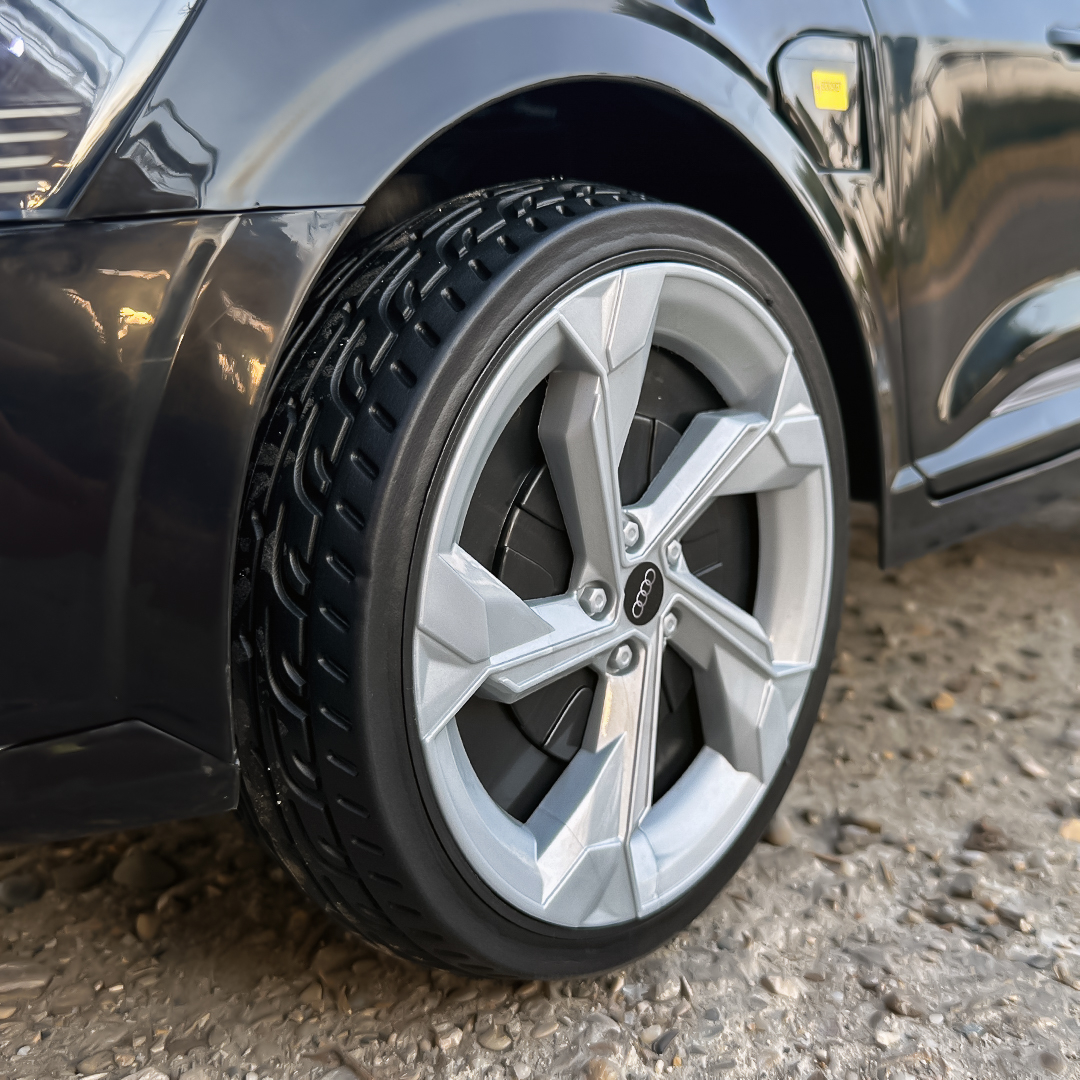 Audi SQ8 B lack (16)