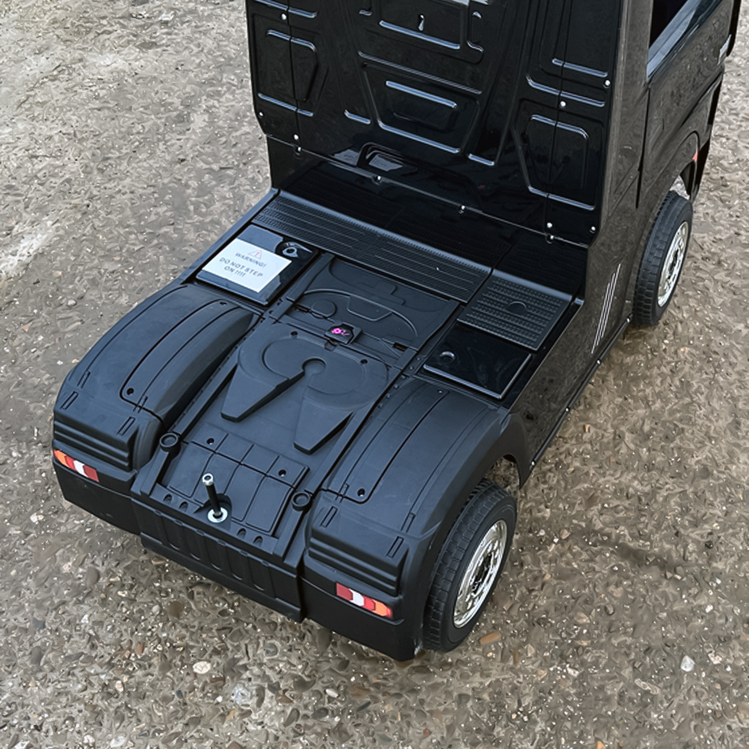 Mercedes Actros Black (4)