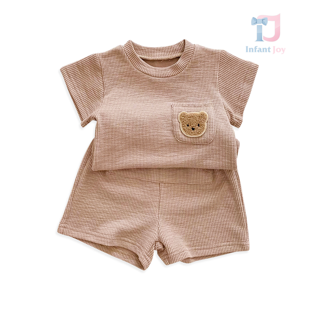Set de 2 piese cu efect waffle din tricou cu aplicație plușată și pantaloni Waffle Bear Chocolate