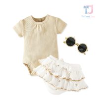 Set de 3 piese body din rib, fustă/pantaloni scurți cu volane și ochelari de soare Baby Cannoli