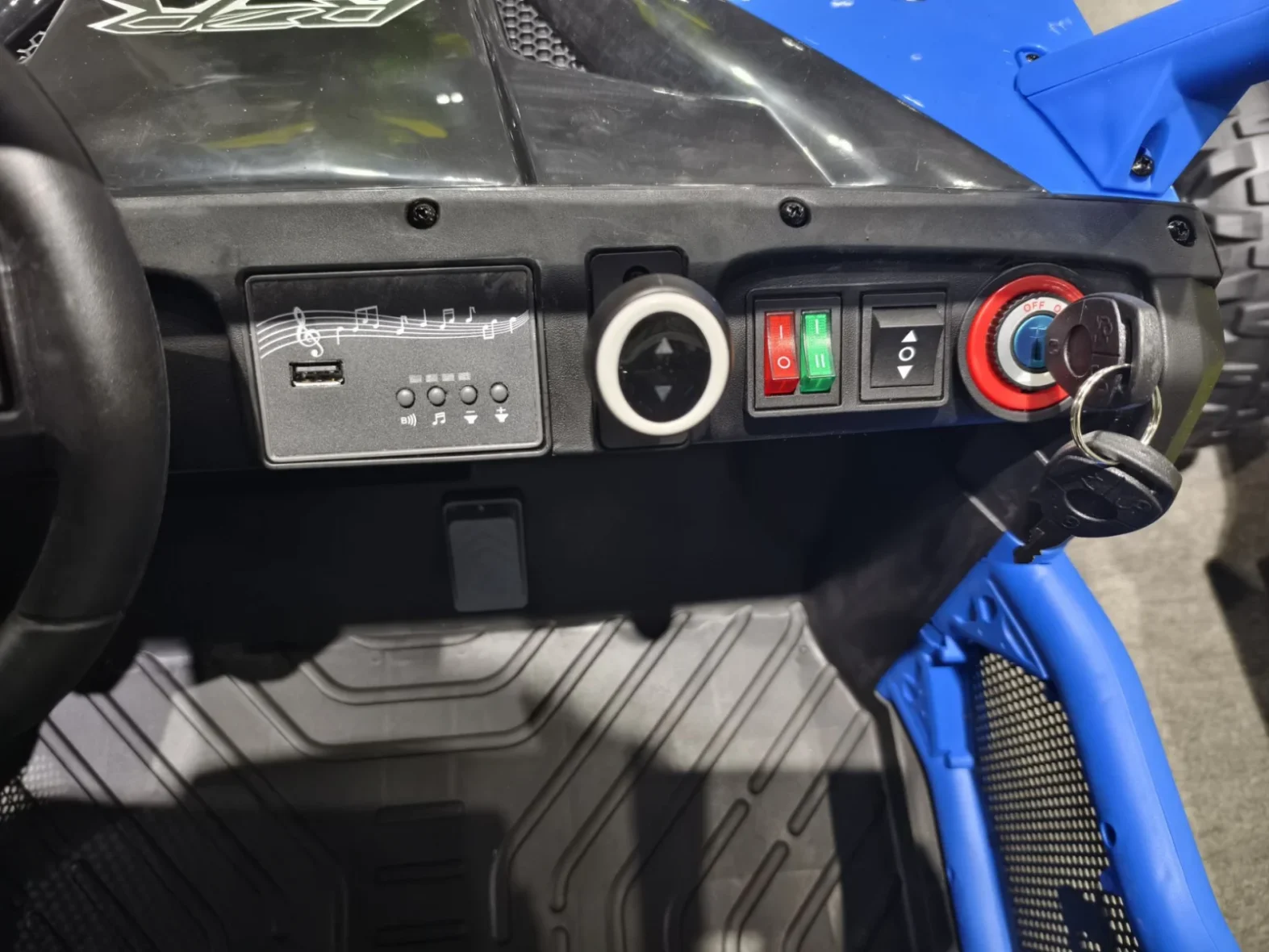 utv-ranger-4×4-blue (3)