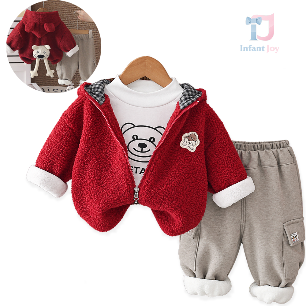 Set de 3 piese matlasat cu jachetă pufoasă cu glugă și aplicație 3D, bluză cu imprimeu și pantaloni Bear Steps