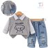Set sport-elegant de 3 piese cu vestă din tricot, cămașă în carouri și pantaloni din denim cu imprimeuri multiple Apple Pie