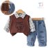 Set de 3 piese sport-elegant cu vestă din tricot, cămașă în carouri și pantaloni din denim cu numeroase imprimeuri Apple Pie Brown