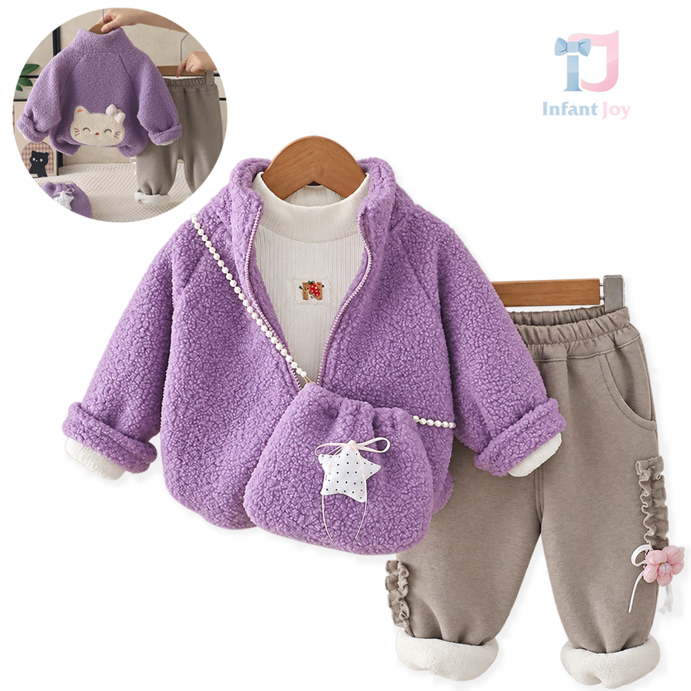 Set de 4 piese cu jachetă pufoasă matlasată cu guler înalt, elemente 3D, bluză cu emblemă, pantaloni și gentuță Starry Pocket